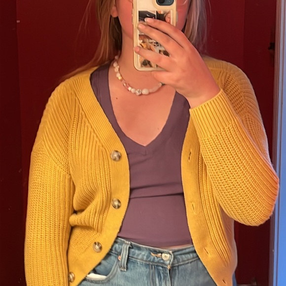 CHLOE & CYRUS
Camille Button Down
Pullover Cardigan - Picture 3 of 3